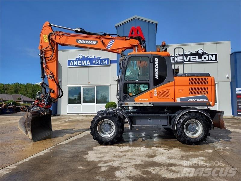 Doosan DX140W-5 حفارات بعجل