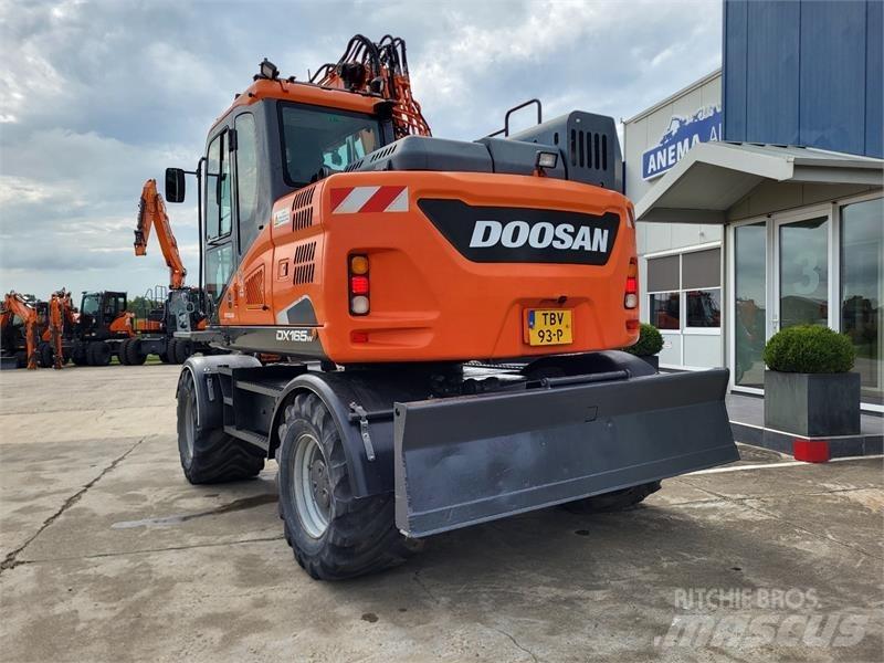 Doosan DX165W-5 حفارات بعجل