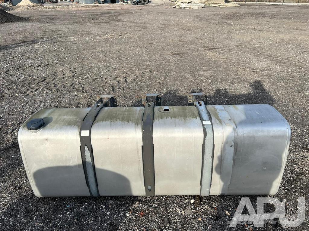 Volvo  معدات النقل - غير ذلك