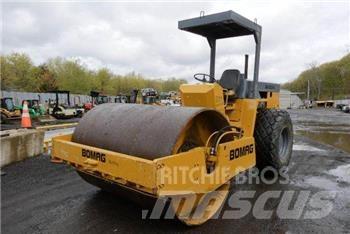 Bomag BW212D-2 مداحل متنوعة