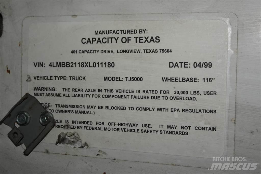Capacity TJ5000 جرارات صالات المطارات