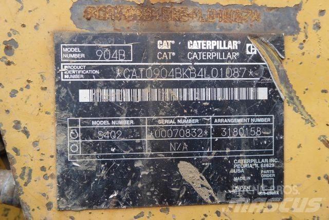 CAT 904B لوادر بعجل