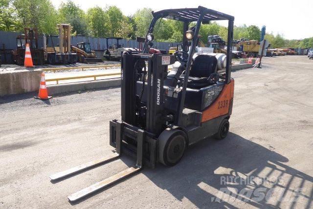 Doosan GC25P-5 شاحنات ذات رافعات شوكية - أخرى