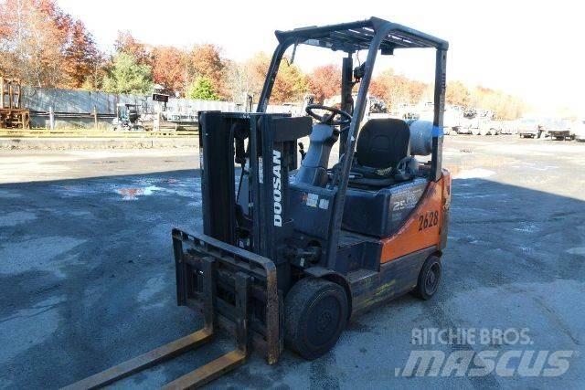 Doosan GC25P-5 شاحنات ذات رافعات شوكية - أخرى