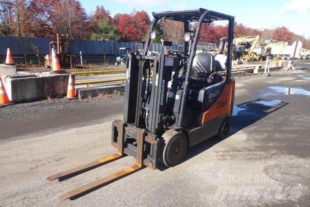 Doosan GC25P-5 شاحنات ذات رافعات شوكية - أخرى