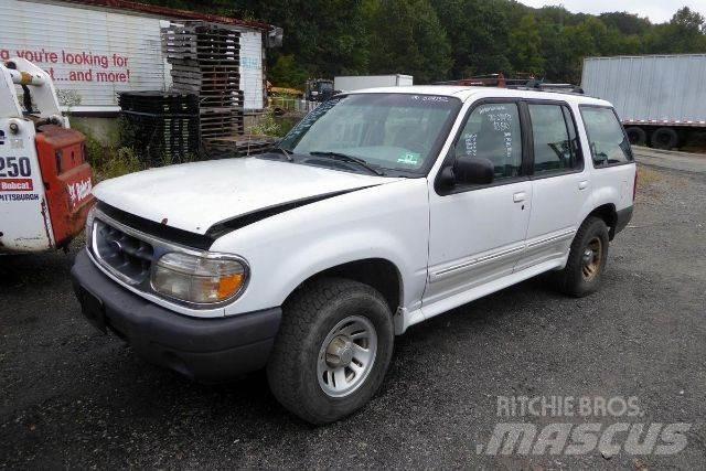 Ford Explorer شاحنات خفيفة/مفصلية الجوانب