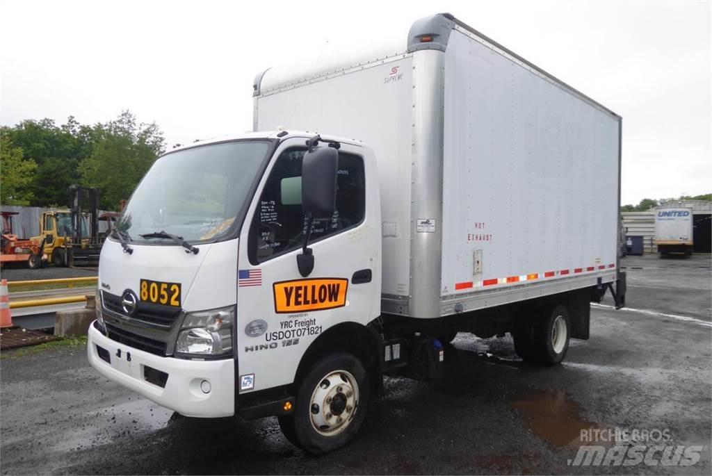 Hino 155 شاحنات ذات هيكل صندوقي