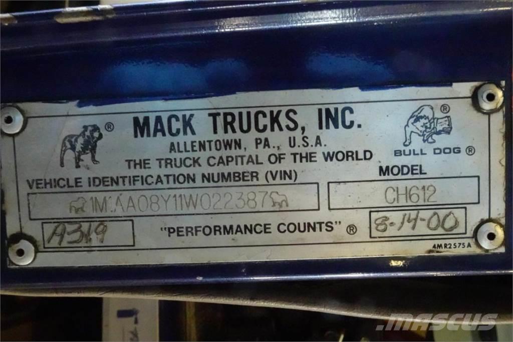 Mack CH612 شاحنات بمقصورة وهيكل