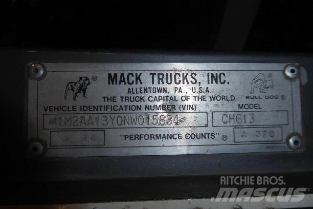 Mack CH613 شاحنات بمقصورة وهيكل