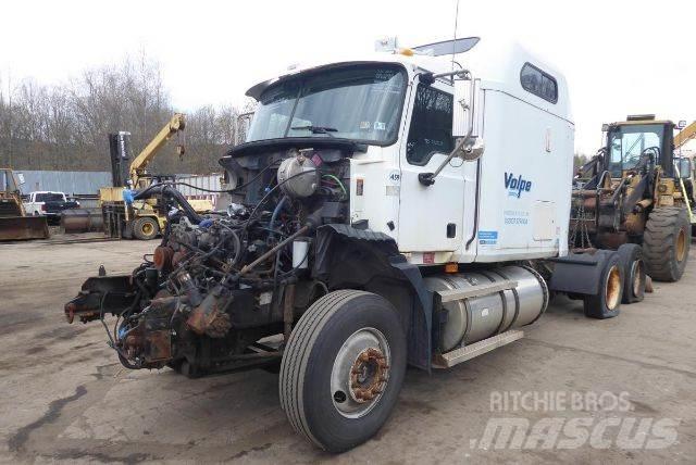 Mack CXN613 وحدات الجر