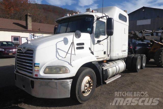 Mack CXN613 وحدات الجر