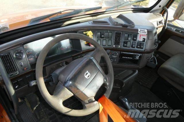 Volvo VNM64T شاحنات بمقصورة وهيكل