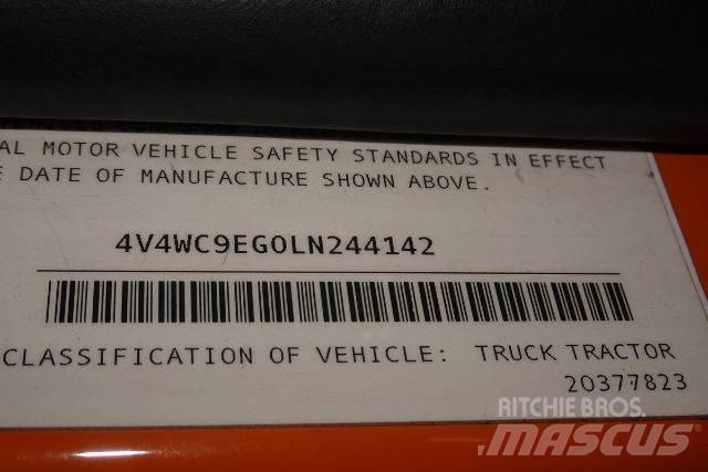 Volvo VNR64T300 شاحنات بمقصورة وهيكل