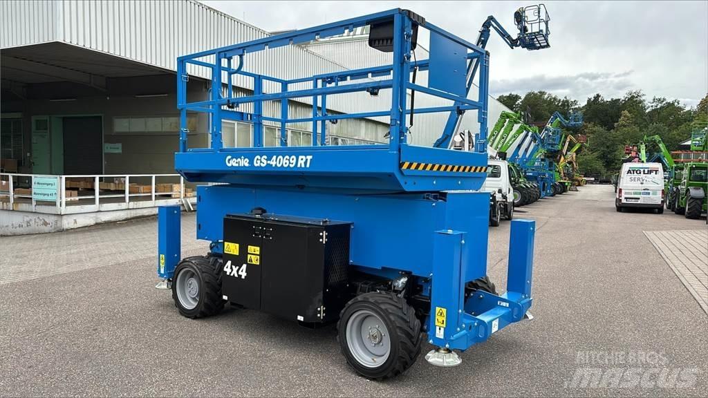 Genie GS-4069 RT رافعات مقصية الشكل
