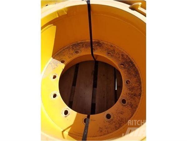 Volvo A25F الإطارات والعجلات والحافات