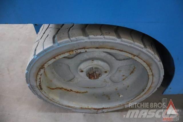 Genie GS-2046 رافعات سلة مفصلية