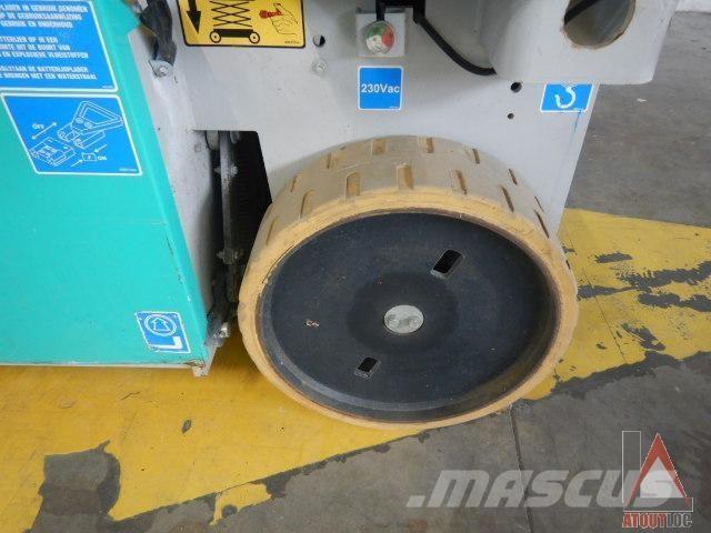 Imer IM14122 رافعات سلة مفصلية