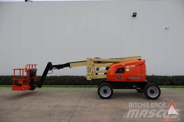 JLG 520AJ رافعات سلة مفصلية