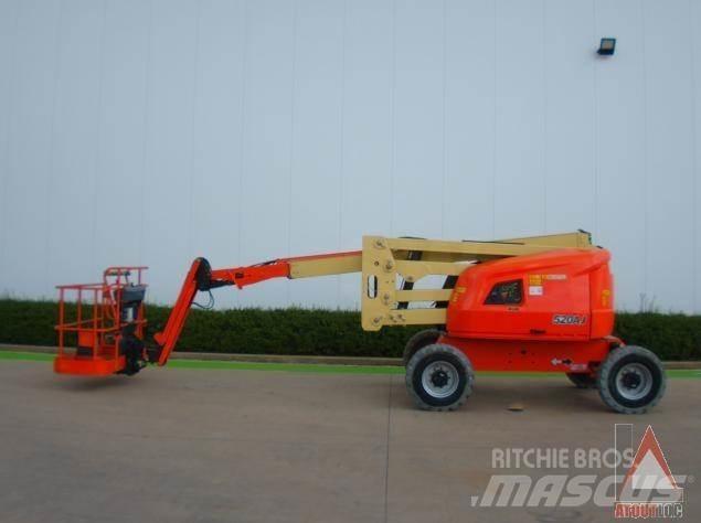 JLG 520AJ رافعات سلة مفصلية
