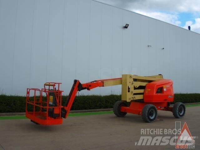 JLG 520AJ رافعات سلة مفصلية