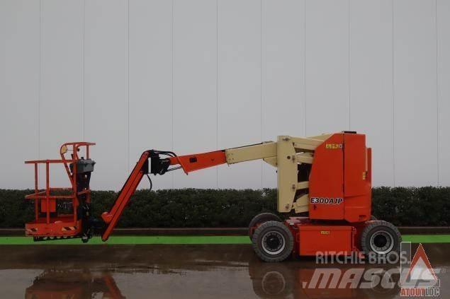 JLG E300AJP رافعات سلة مفصلية