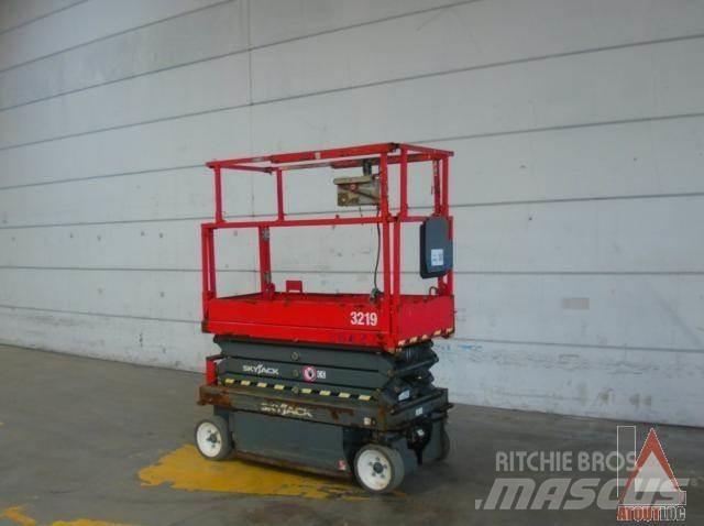 SkyJack SJ3219 رافعات سلة مفصلية
