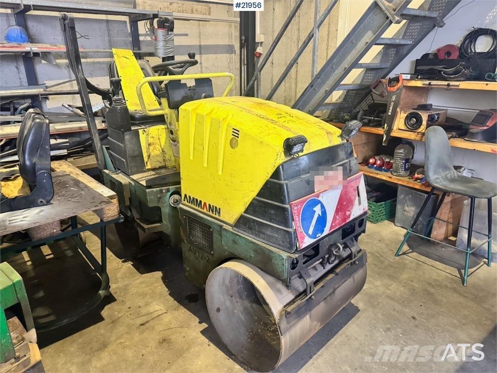 Ammann AV12-2 مداحل