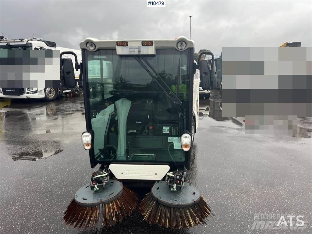 Boschung S2 sweeper شاحنات كاسحة