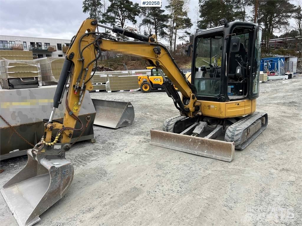 CAT 303.5ECR حفارات زحافة