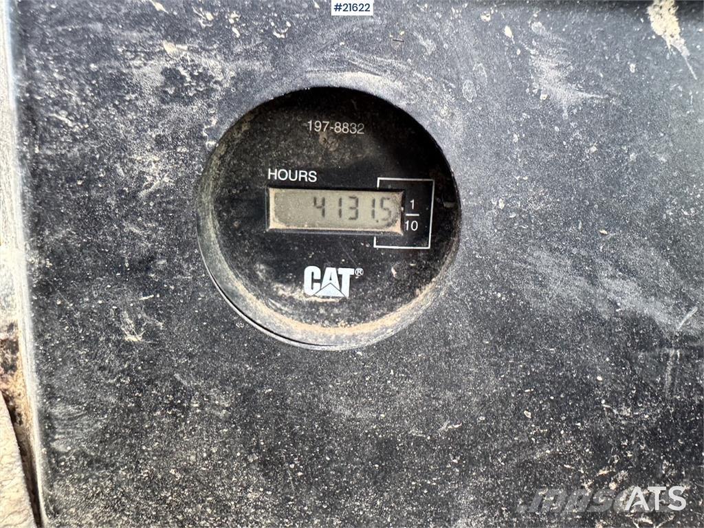 CAT 305C حفارات زحافة