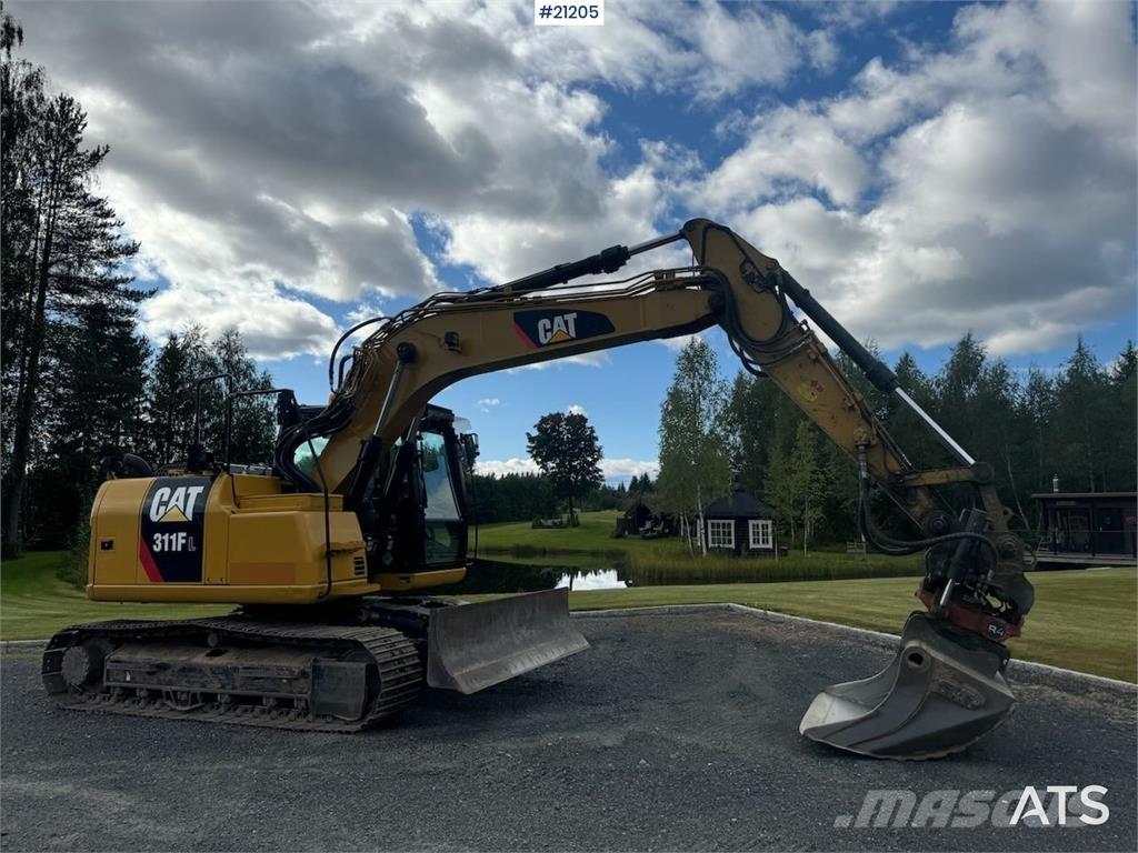 CAT 311FLRR حفارات زحافة
