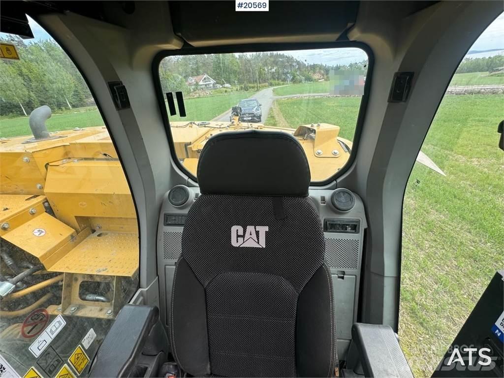 CAT 315 حفارات زحافة