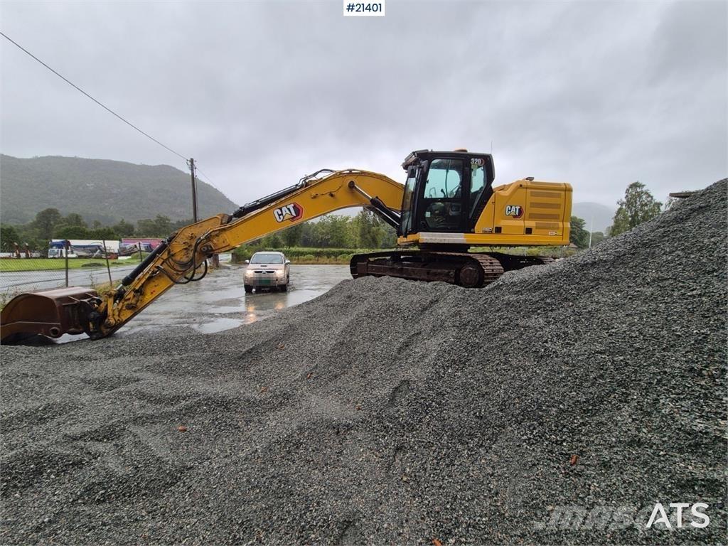 CAT 320 حفارات زحافة