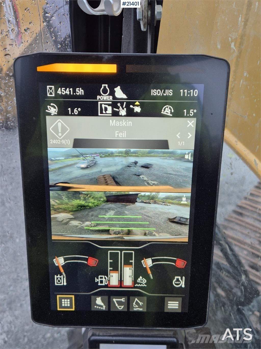 CAT 320 حفارات زحافة