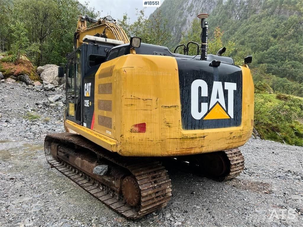 CAT 320E حفارات زحافة