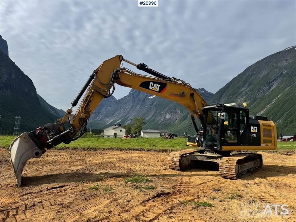 CAT 320EL حفارات زحافة