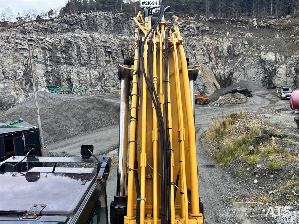 CAT 320EL حفارات زحافة