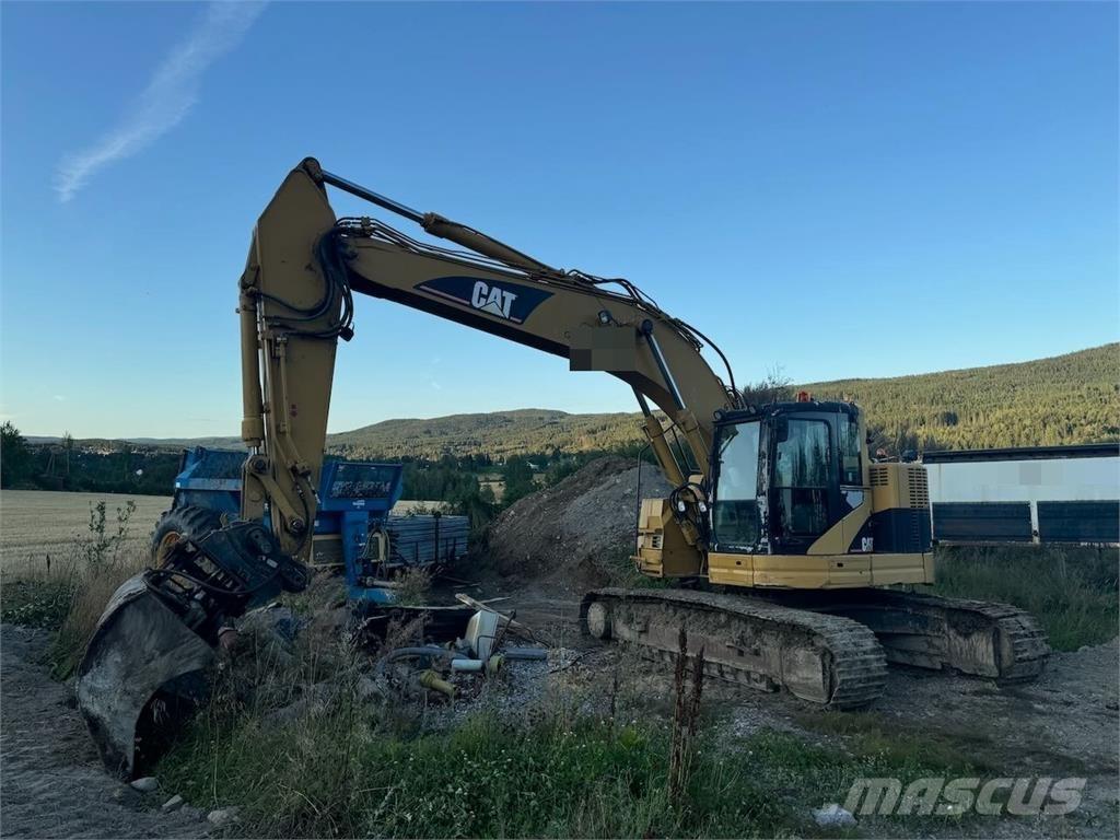 CAT 321C LCR حفارات زحافة