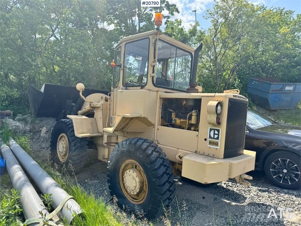 CAT 920 لوادر بعجل