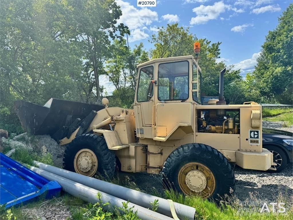 CAT 920 لوادر بعجل