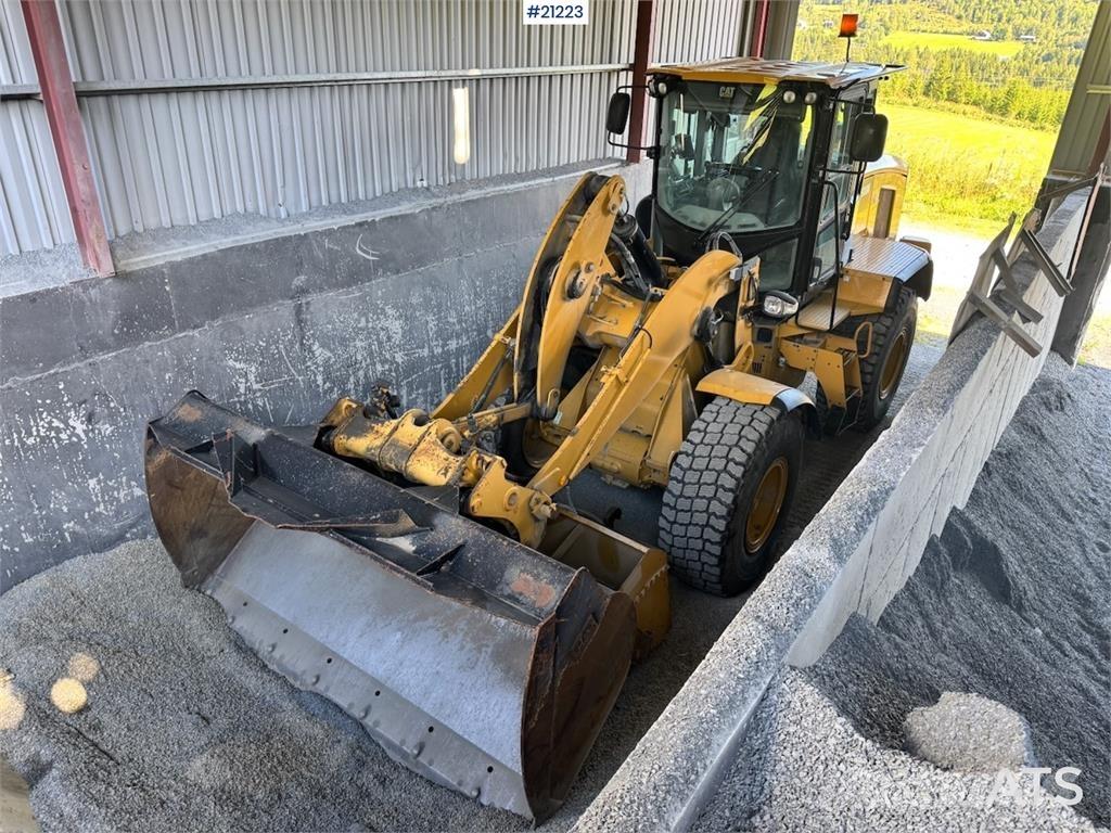 CAT 930 K لوادر بعجل