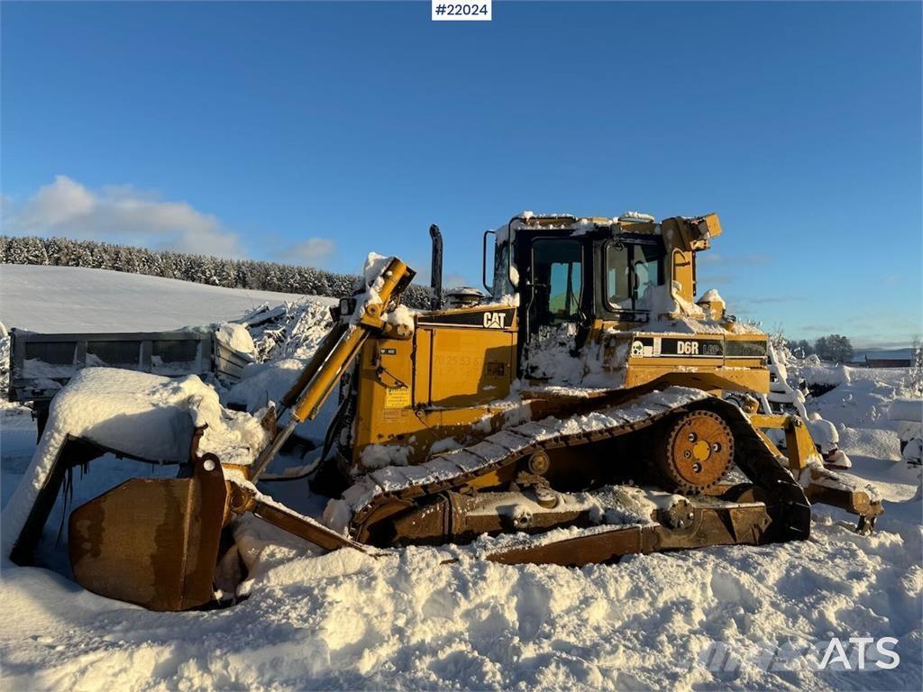 CAT D6R بلدوزرات مجنزرة