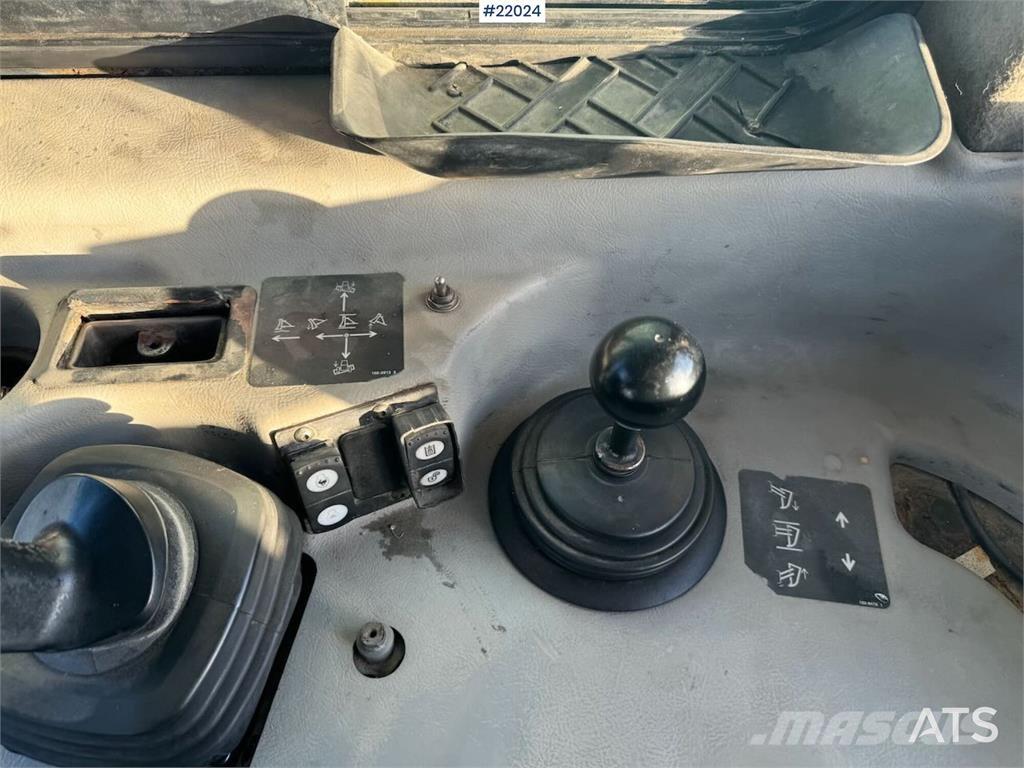 CAT D6R بلدوزرات مجنزرة