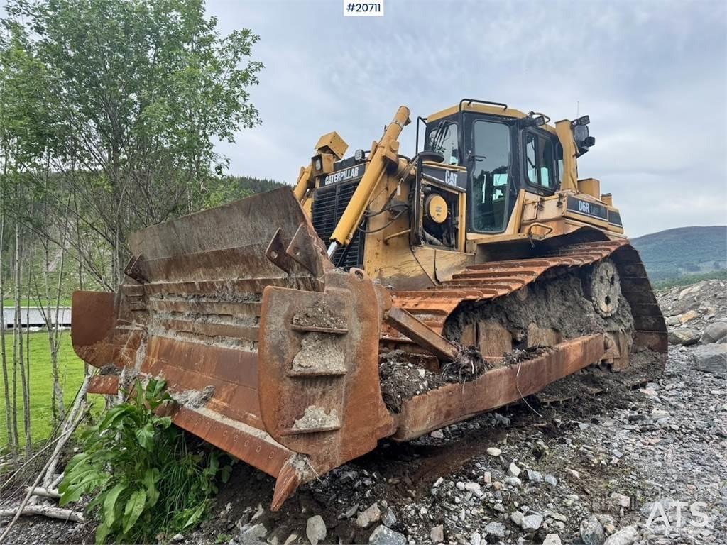 CAT D6R LGP بلدوزرات مجنزرة