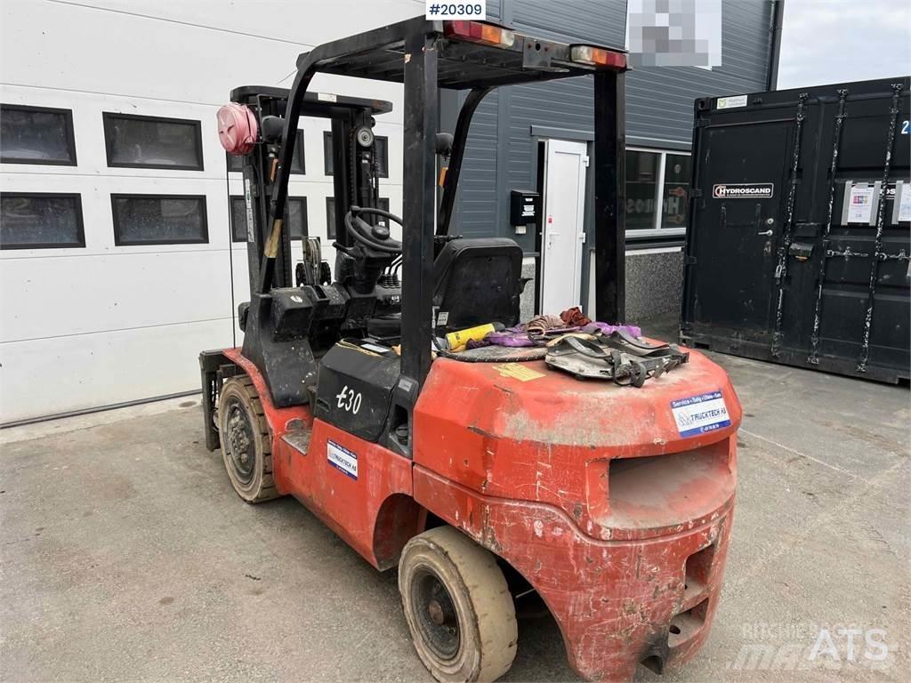  Gaffeltruck FG301 شاحنات ذات رافعات شوكية - أخرى