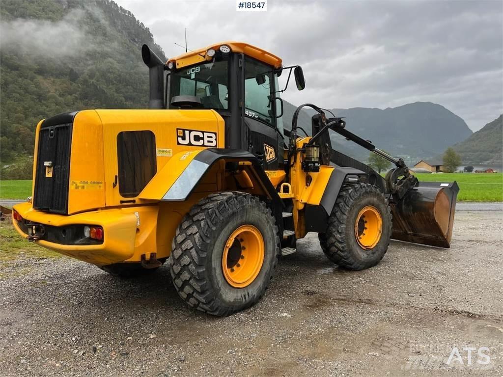 JCB 437HT لوادر بعجل
