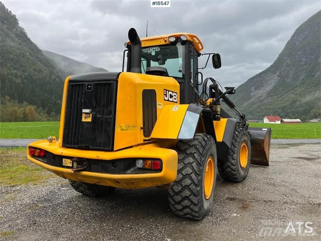 JCB 437HT لوادر بعجل