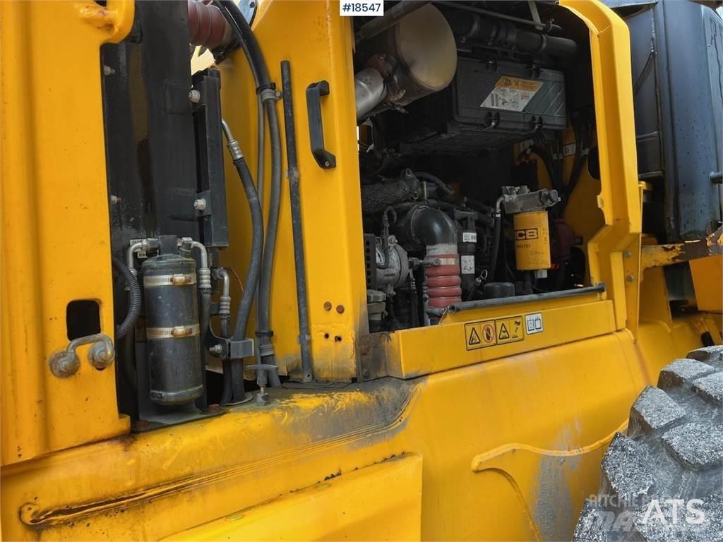 JCB 437HT لوادر بعجل