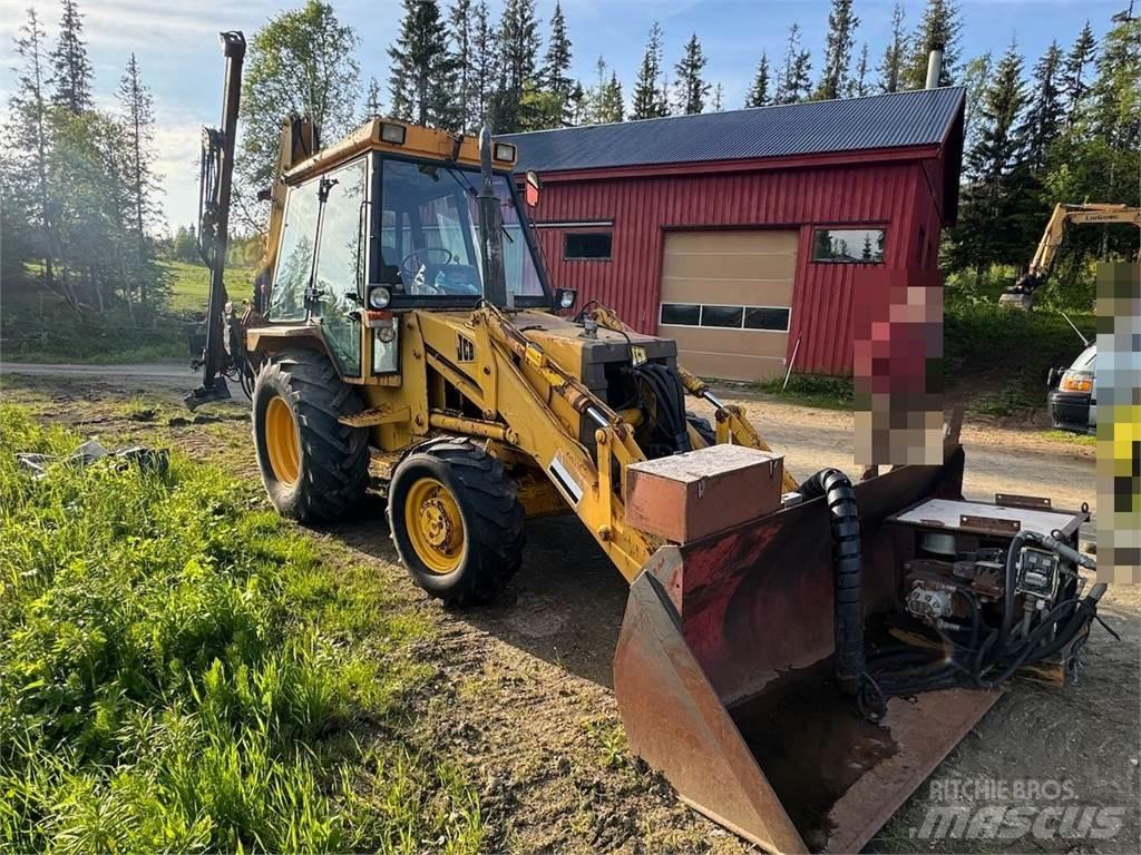 JCB Traktorgraver لوادر ذات جرافات عكسية