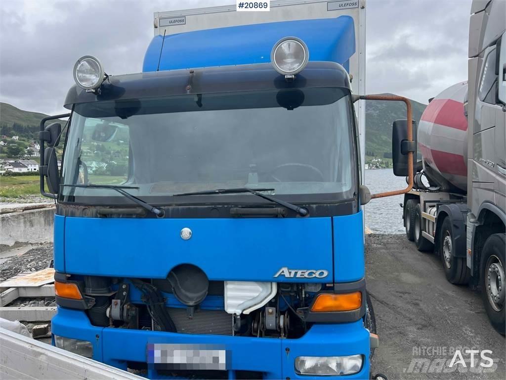 Mercedes-Benz 1523 شاحنات ذات هيكل صندوقي